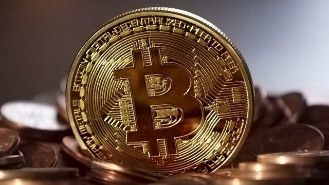 bitcoin-za-barak-budoucnost-v-realitach-je-blockchain-technologie